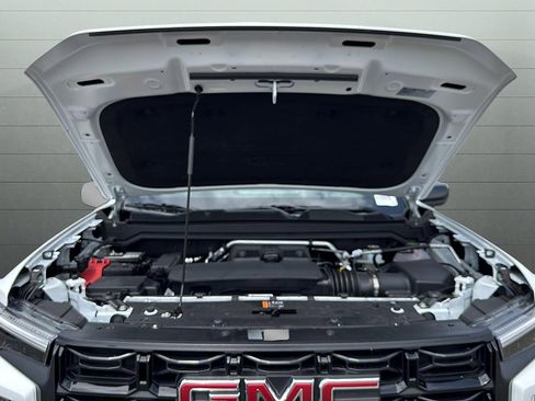 New 2025 GMC Canyon Elevation w/ Convenience Package image 13