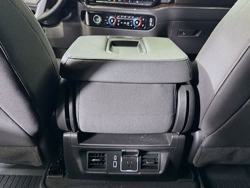 Used 2024 GMC Sierra 1500 Elevation image 26