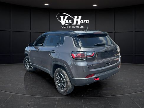 Used 2024 Jeep Compass Trailhawk w/ Trailhawk Elite Group AWD/4WD image 5