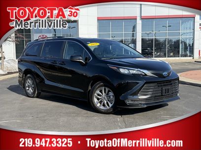 Used 2025 Toyota Sienna LE w/ LE Plus Package