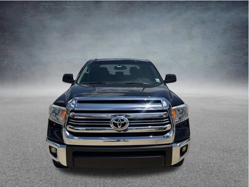 Used 2017 Toyota Tundra SR5 RWD image 2