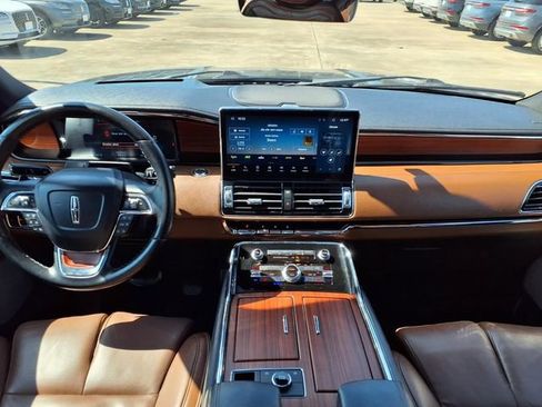 Certified 2023 Lincoln Navigator L Reserve RWD image 7