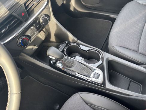 Used 2025 Buick Encore GX Preferred image 39