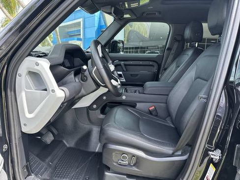 Used 2023 Land Rover Defender 130 SE AWD/4WD image 30