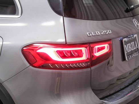 Used 2023 Mercedes-Benz GLB 250 image 7