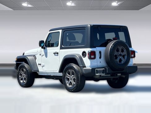 Used 2024 Jeep Wrangler Sport AWD/4WD image 3