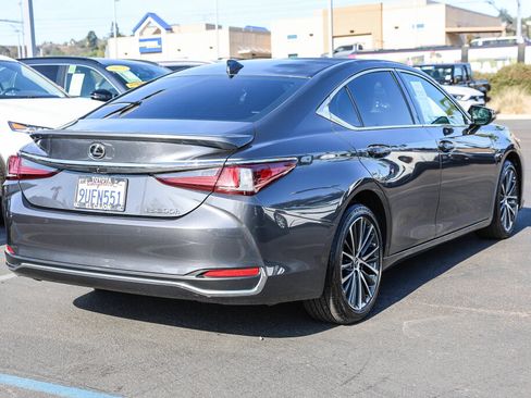 Used 2025 Lexus ES 300h w/ Premium Package FWD image 26