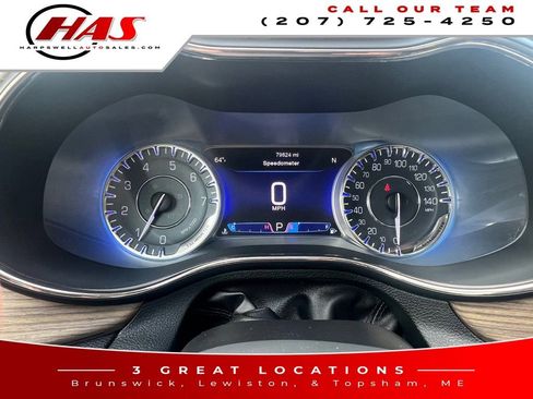 Used 2015 Chrysler 200 C w/ Navigation & Sound Group I image 15