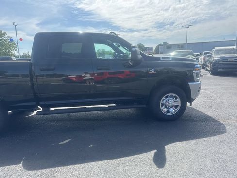 Used 2025 RAM 2500 Tradesman AWD/4WD image 4