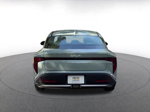 Used 2025 Kia K4 LXS image 12