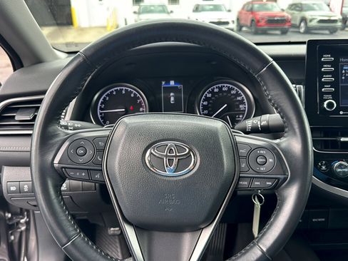 Used 2024 Toyota Camry SE FWD image 15