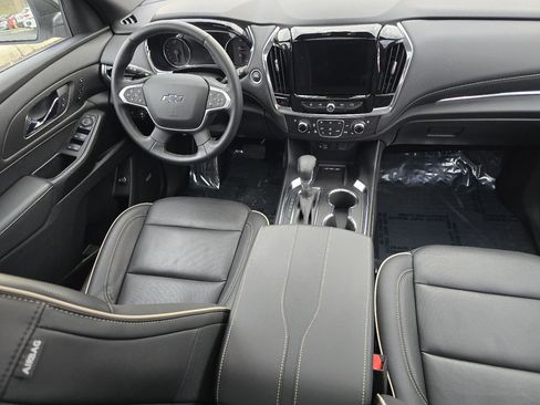 Used 2023 Chevrolet Traverse Premier w/ Redline Edition image 33
