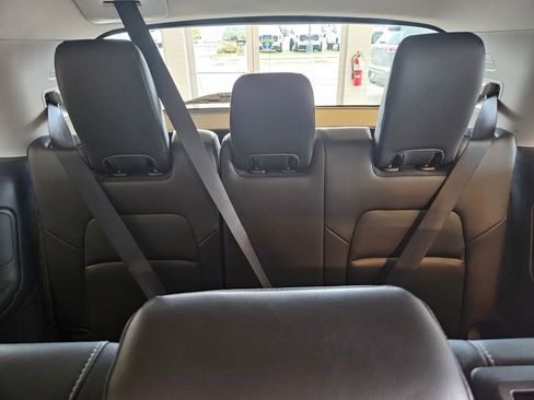 Used 2025 Nissan Pathfinder SL AWD/4WD image 27