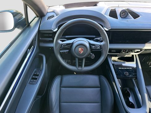 Used 2025 Porsche Macan 4S Electric image 23