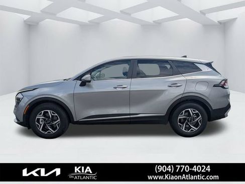 Used 2023 Kia Sportage LX FWD image 6