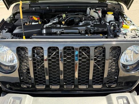 Used 2023 Jeep Gladiator Sport AWD/4WD image 26