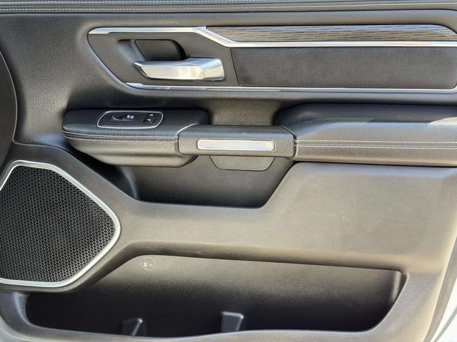 Used 2023 RAM 1500 Laramie AWD/4WD image 8