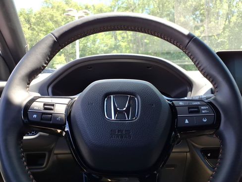 Used 2025 Honda HR-V Sport image 27
