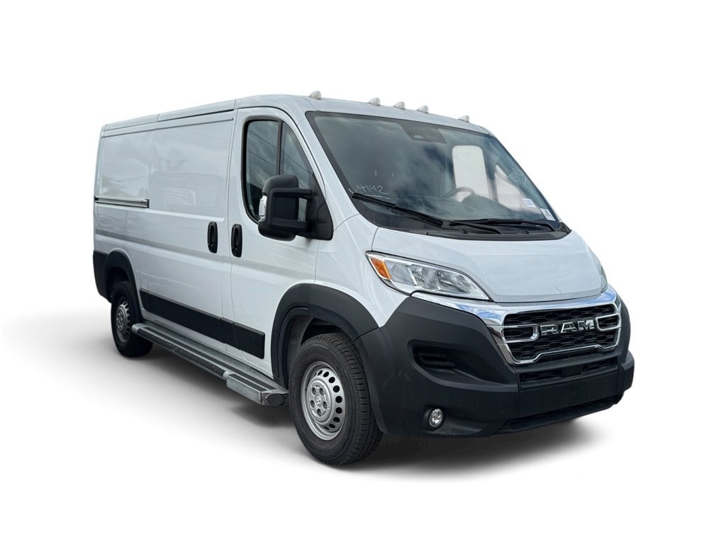 Used 2025 RAM ProMaster 2500 w/ U-Haul Equipment Group FWD image 17