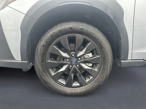 Certified 2024 Subaru Outback Onyx Edition image 9