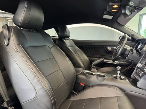 Used 2018 Ford Mustang GT Premium w/ Black Accent Package RWD image 29