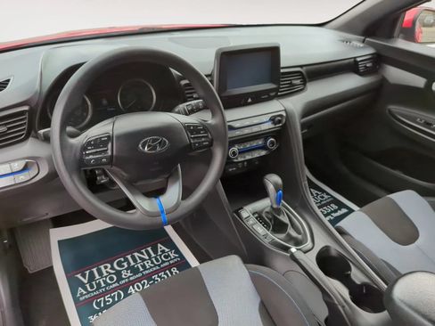 Used 2019 Hyundai Veloster 2.0 FWD image 3