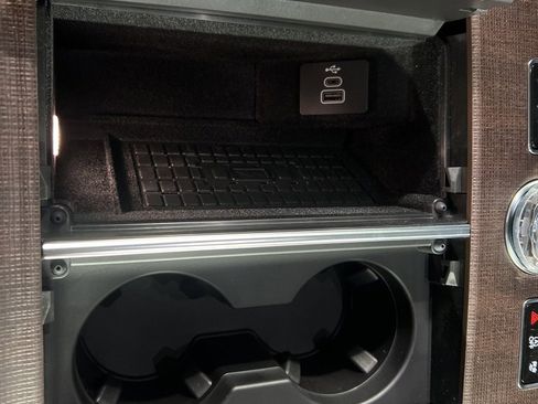 Used 2025 Lincoln Navigator Reserve image 18