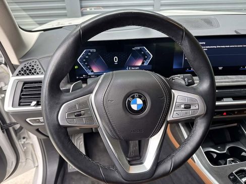 Used 2023 BMW X7 xDrive40i w/ Premium Package image 24