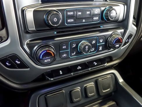 Used 2018 GMC Sierra 1500 SLE w/ SLE Value Package image 22