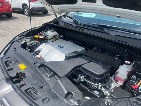 Used 2018 Toyota Highlander XLE AWD/4WD image 12