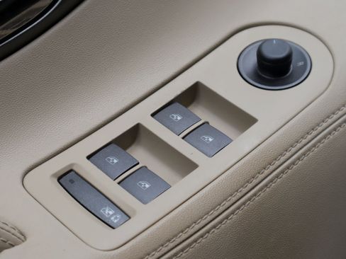 Used 2013 Buick LaCrosse Leather FWD image 22