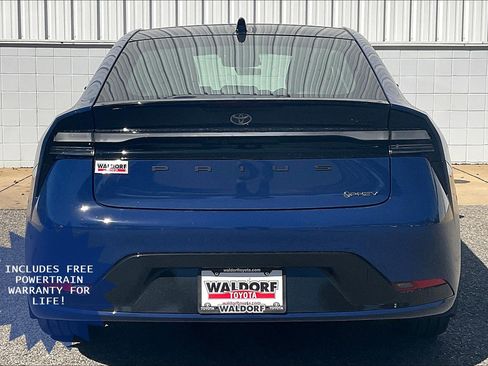 New 2026 Toyota Prius Plug-In Hybrid FWD image 5