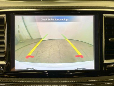 Used 2025 Chrysler Pacifica Limited FWD image 6