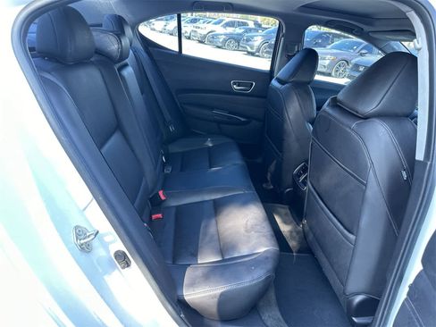 Used 2018 Acura TLX image 16