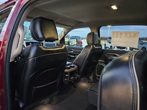 Used 2019 RAM 1500 Laramie image 26