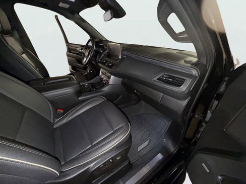 Used 2023 GMC Yukon SLT w/ SLT Premium Package image 20