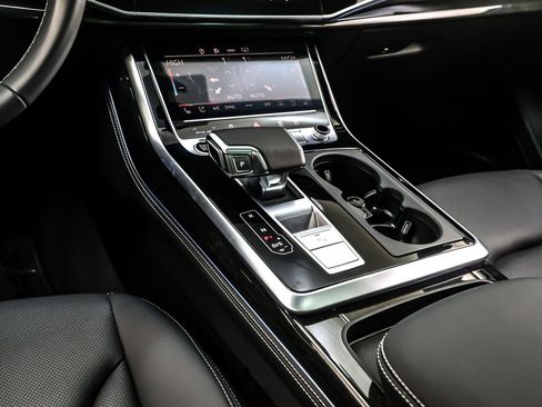 Used 2025 Audi Q7 3.0T Premium Plus w/ Premium Plus Package image 7