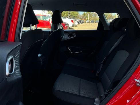 Used 2025 Kia Soul LX w/ LX Technology Package image 10