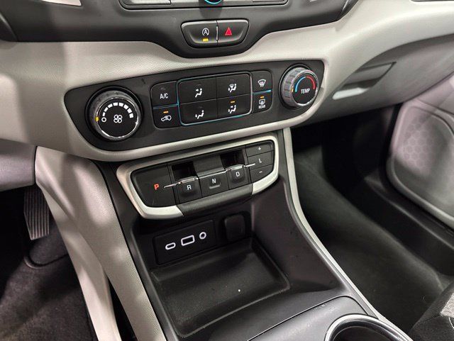 Used 2024 GMC Terrain SLE FWD image 51