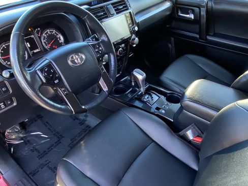 Certified 2024 Toyota 4Runner TRD Off-Road Premium image 28