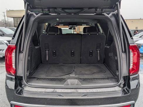 Used 2024 GMC Yukon XL SLT image 15