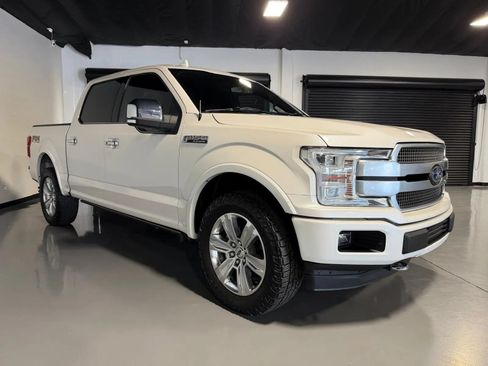 Used 2018 Ford F150 Platinum w/ Equipment Group 701A Luxury AWD/4WD image 3