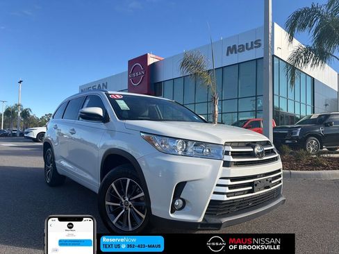 Used 2018 Toyota Highlander XLE image 1