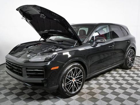 New 2026 Porsche Cayenne AWD/4WD image 33