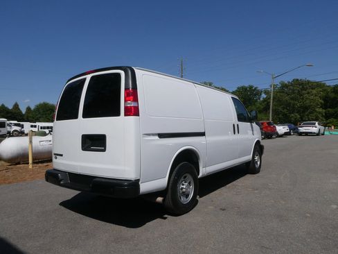 Used 2020 Chevrolet Express 2500 w/ Safety Package RWD image 5