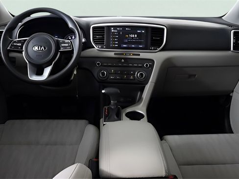 Used 2020 Kia Sportage LX image 8