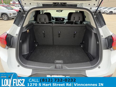 Used 2025 Buick Encore GX Preferred AWD/4WD image 9