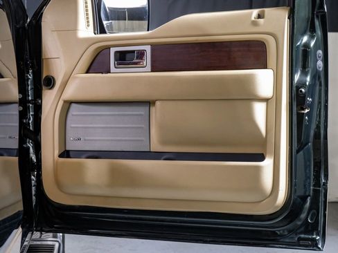 Used 2013 Ford F150 King Ranch w/ King Ranch Luxury Pkg image 34