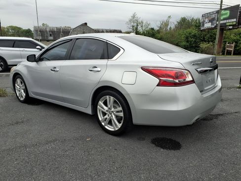 Used 2013 Nissan Altima 3.5 SV FWD image 4