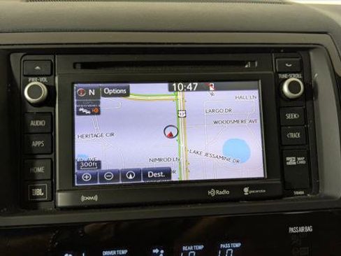 Used 2019 Toyota Sequoia Platinum image 30